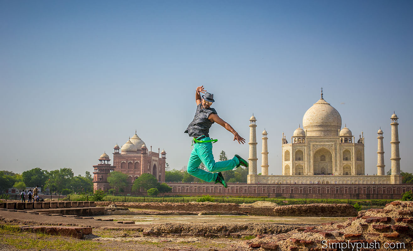 travel photoshoot taj mahal agra best travel blogger 10